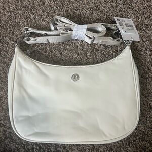 Lululemon purse/bag